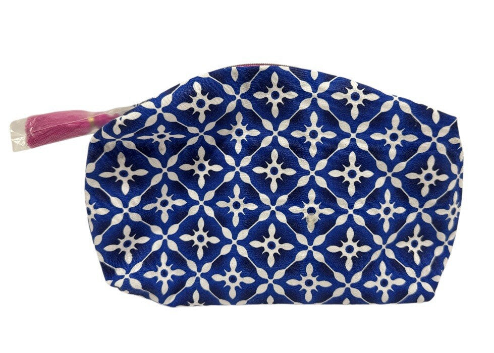 Estee Lauder Makeup Bag.  Bag Fabric Is Made From Recycled Materials.  New1