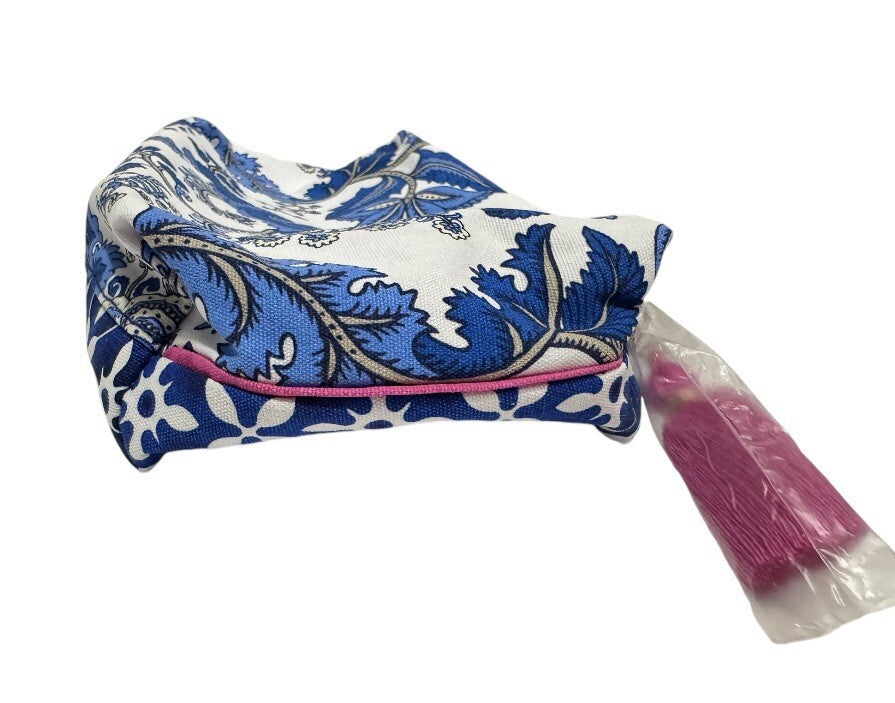 Estee Lauder Makeup Bag.  Bag Fabric Is Made From Recycled Materials.  New4